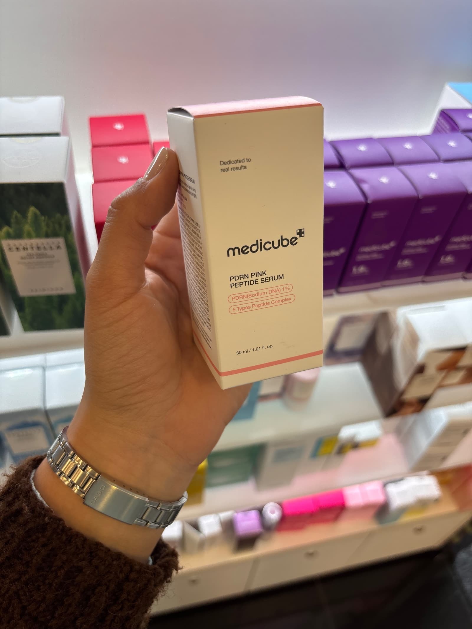 Pdrn pink peptide serum